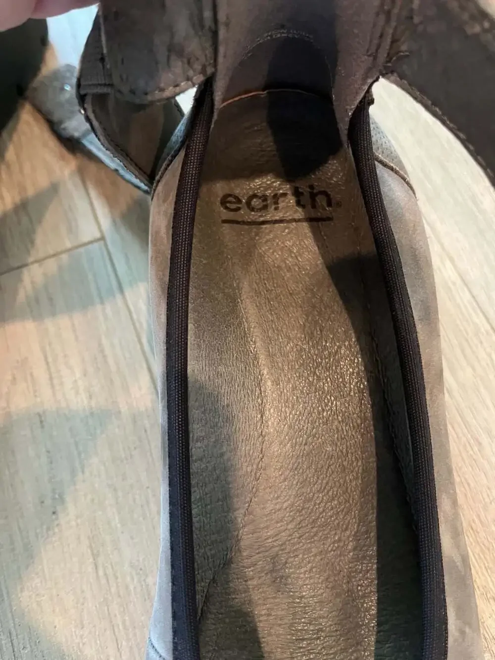 Vintage Earth Shoes Zurich Sion Suede Ankle Strap Mary Jane Wedge Flats